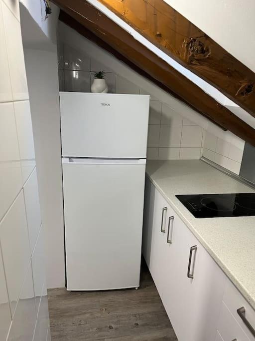 New Quiet Apartment Free Wifi In Gran Via Downtown Мадрид Екстериор снимка