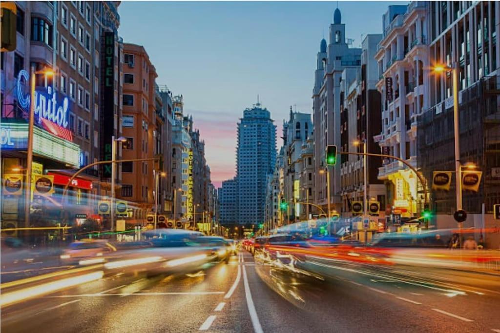 New Quiet Apartment Free Wifi In Gran Via Downtown Мадрид Екстериор снимка